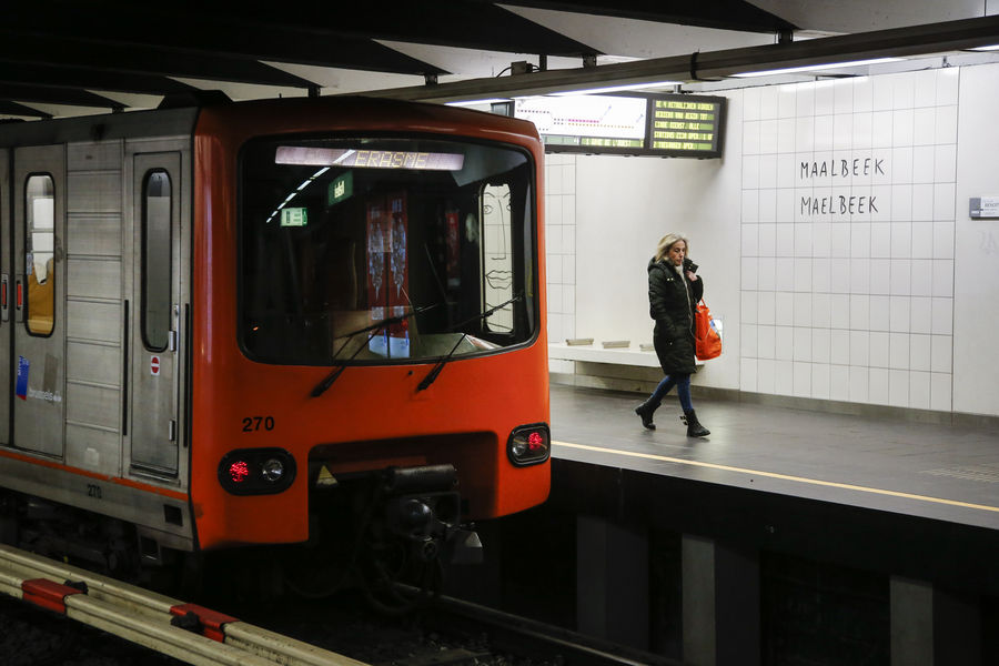 La-station-de-metro-Maelbeek-a-Bruxelles-a-rouvert-ses-portes-ce-lundi-25-avril-2016